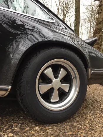 Porsche 911 on 215/60 VR15 PIRELLI CINTURATO CN36 Tyres