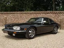 Jaguar XJS 235/60 VR 15 PIRELLI P600