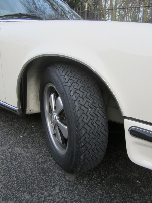 185/70 R 15 PIRELLI CINTURATO ™ CN36 N4 - 185/70 x 15 Tyres
