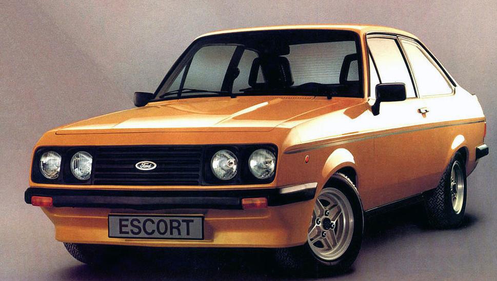 Ford Escort 175//70VR13 Pirelli CN36 Neumáticos